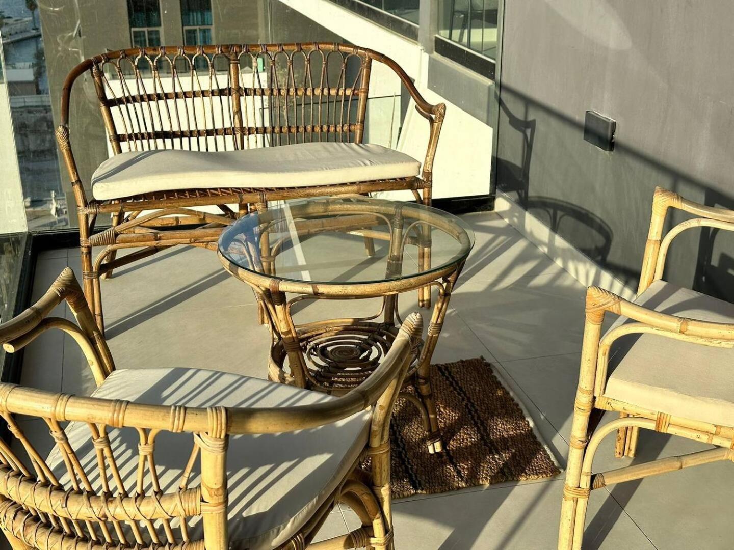 Elegant With Burj Khalifa & Canal Views *
